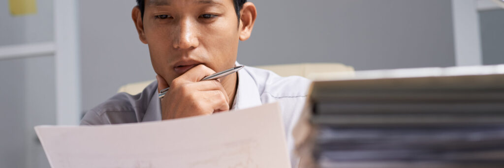 Manual entries, delayed updates, and unrecorded stock movements are common root causes of inventory discrepancies.