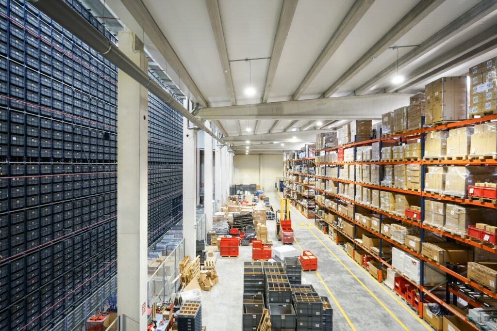 SME warehouse system cost comparison